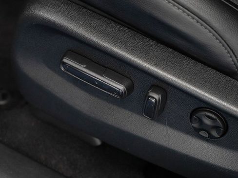 Used 2020 Honda CR-V Touring image 16