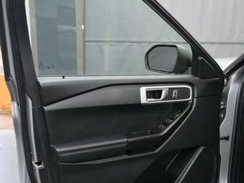 Used 2021 Ford Explorer 4WD image 9