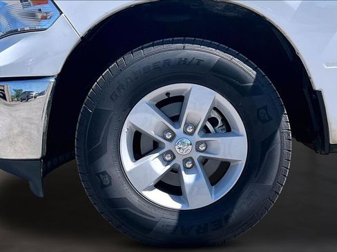 Used 2024 RAM 1500 Tradesman w/ Chrome Appearance Group image 33