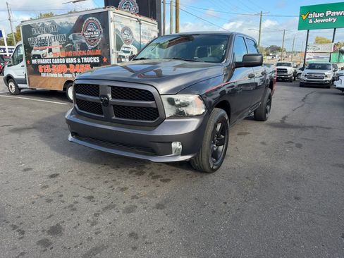 Used 2018 RAM 1500 Express w/ Express Value Package image 3