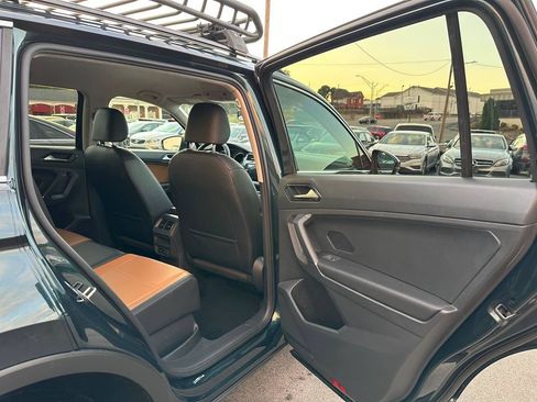 Used 2018 Volkswagen Tiguan SE w/ 18" Alloy Wheels Package AWD/4WD image 30