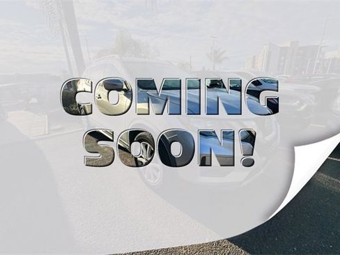 Used 2019 Nissan Rogue SV image 1