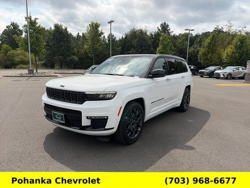 Used 2025 Jeep Grand Cherokee L Summit AWD/4WD image 3