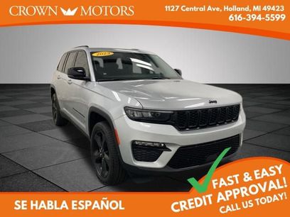 Used 2023 Jeep Grand Cherokee Limited w/ Black Appearance Package