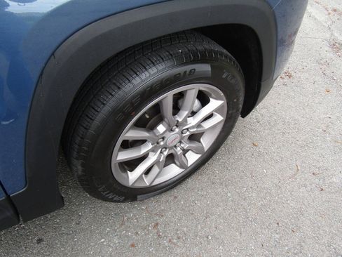 Used 2024 GMC Terrain SLT AWD/4WD image 40
