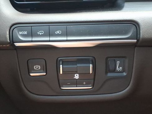 Used 2024 Cadillac Escalade Sport w/ Touring Package image 13