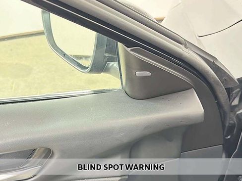 Used 2022 Nissan Altima 2.5 SV FWD image 3