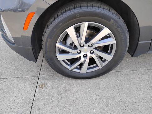 Used 2023 Chevrolet Equinox LT FWD image 23