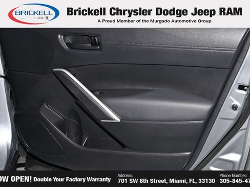 Used 2024 Toyota Corolla Cross LE w/ Moonroof Package FWD image 17