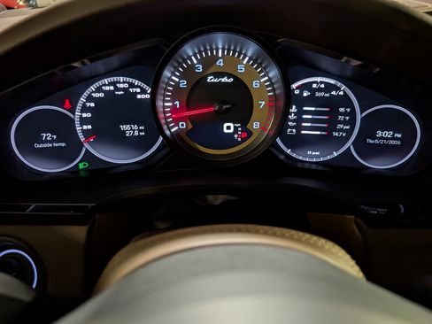 Certified 2022 Porsche Cayenne Turbo AWD/4WD image 29