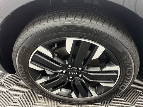 Certified 2025 Kia Telluride SX Prestige image 39