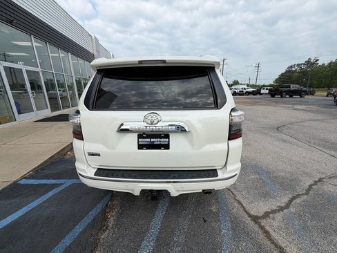 Used 2017 Toyota 4Runner Limited AWD/4WD image 7