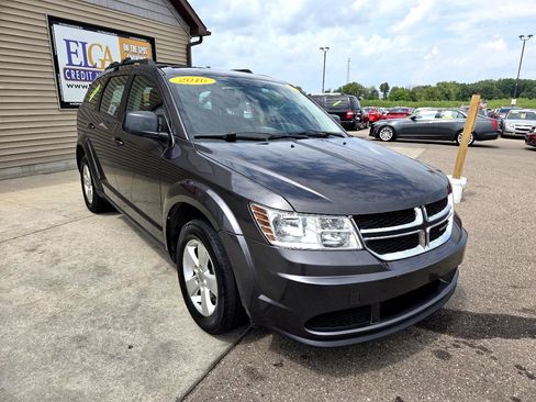 Used 2016 Dodge Journey SE image 3