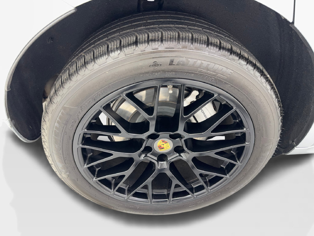 Used 2021 Porsche Macan Turbo AWD/4WD image 81