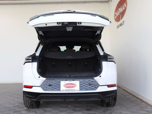 Used 2024 Chevrolet Equinox EV RS FWD image 5