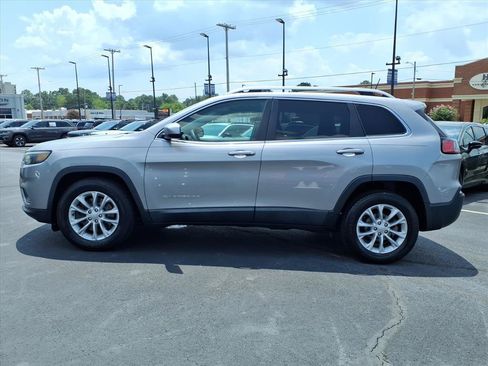 Used 2019 Jeep Cherokee Latitude w/ Popular Appearance Group FWD image 22