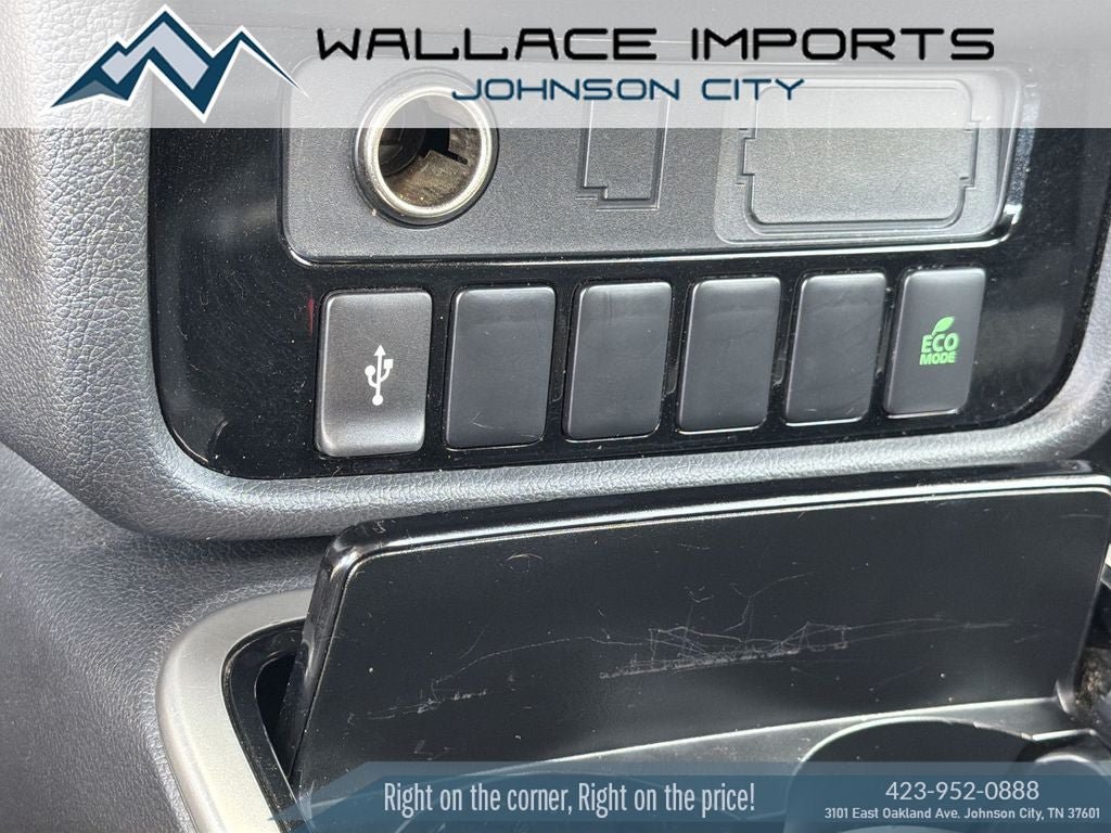 Used 2020 Mitsubishi Outlander ES AWD/4WD image 25
