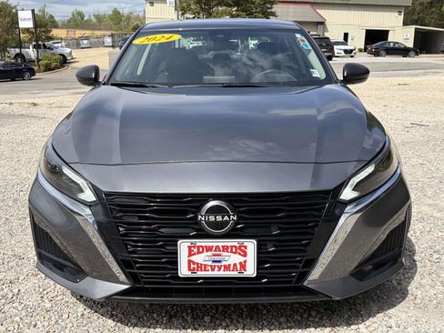 Used 2024 Nissan Altima 2.5 SV image 27