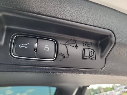 Used 2022 Ford Explorer ST w/ Equipment Group 401A RWD image 11