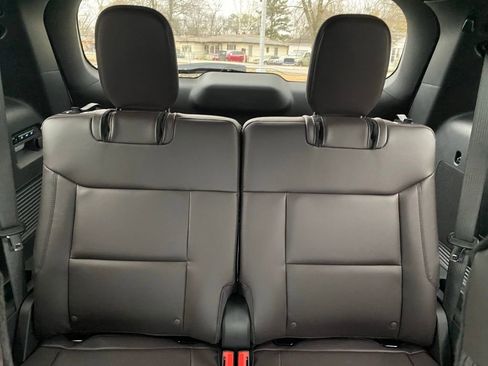 New 2026 Ford Explorer Platinum image 31