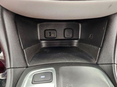 Used 2018 Chevrolet Equinox LS AWD/4WD image 20