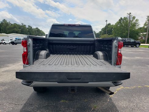 Used 2024 Chevrolet Silverado 2500 LT AWD/4WD image 9