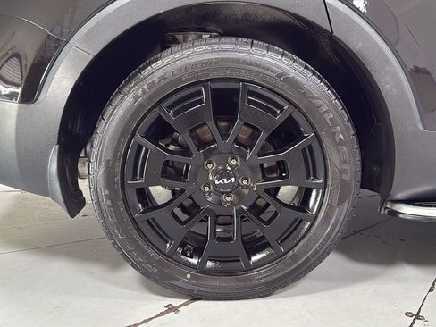 Used 2022 Kia Telluride SX w/ SX Prestige Package image 21