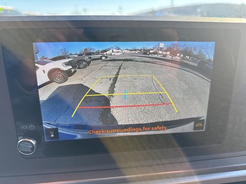 Used 2025 Toyota Tacoma SR5 image 13