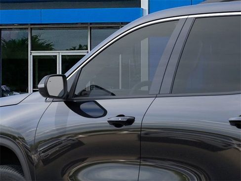 New 2026 Chevrolet Traverse LT w/ Driver Confidence Package image 12