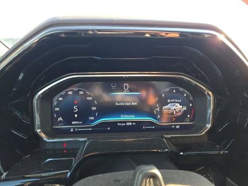 Used 2025 Chevrolet Silverado 1500 High Country AWD/4WD image 46