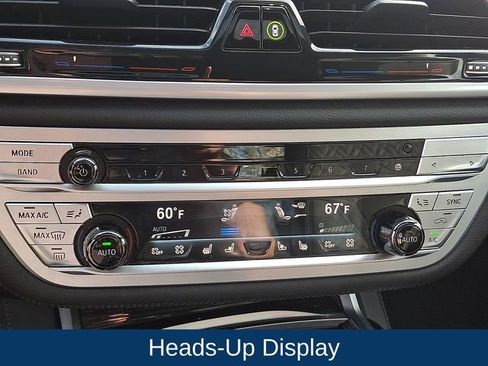 Used 2021 BMW 750i xDrive w/ Executive Package image 14