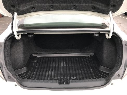 Used 2018 Honda Civic EX-T image 12