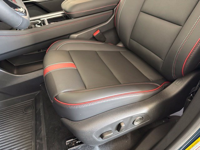 New 2027 Chevrolet Traverse RS w/ LPO, Floor Liner Package AWD/4WD image 11