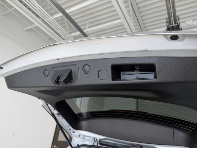 Used 2021 Chevrolet Equinox LT AWD/4WD image 30