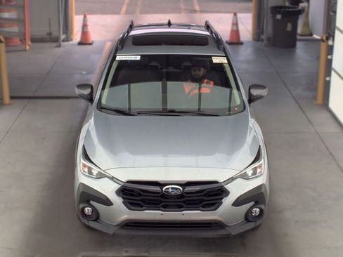 Used 2024 Subaru Crosstrek 2.0i Premium AWD/4WD image 3