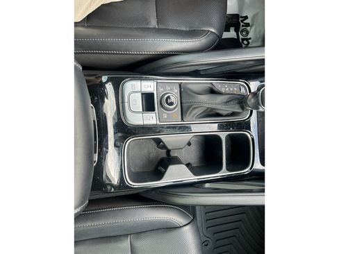 Used 2022 Kia Telluride LX AWD/4WD image 16