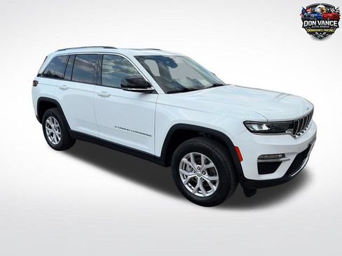 Certified 2022 Jeep Grand Cherokee Limited AWD/4WD image 7
