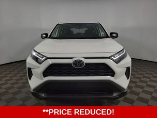 Used 2024 Toyota RAV4 LE video 2