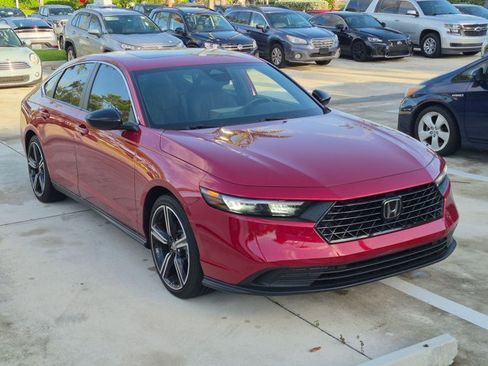 Used 2024 Honda Accord Sport image 3