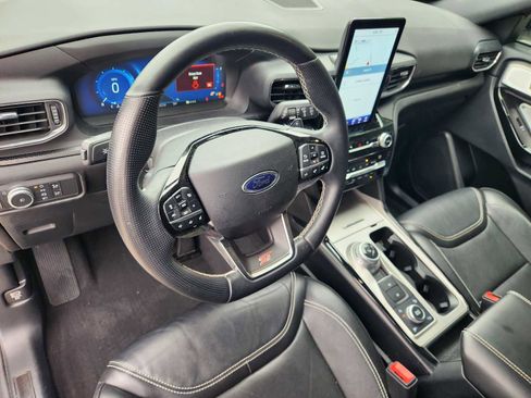 Used 2021 Ford Explorer ST w/ Equipment Group 401A AWD/4WD image 2