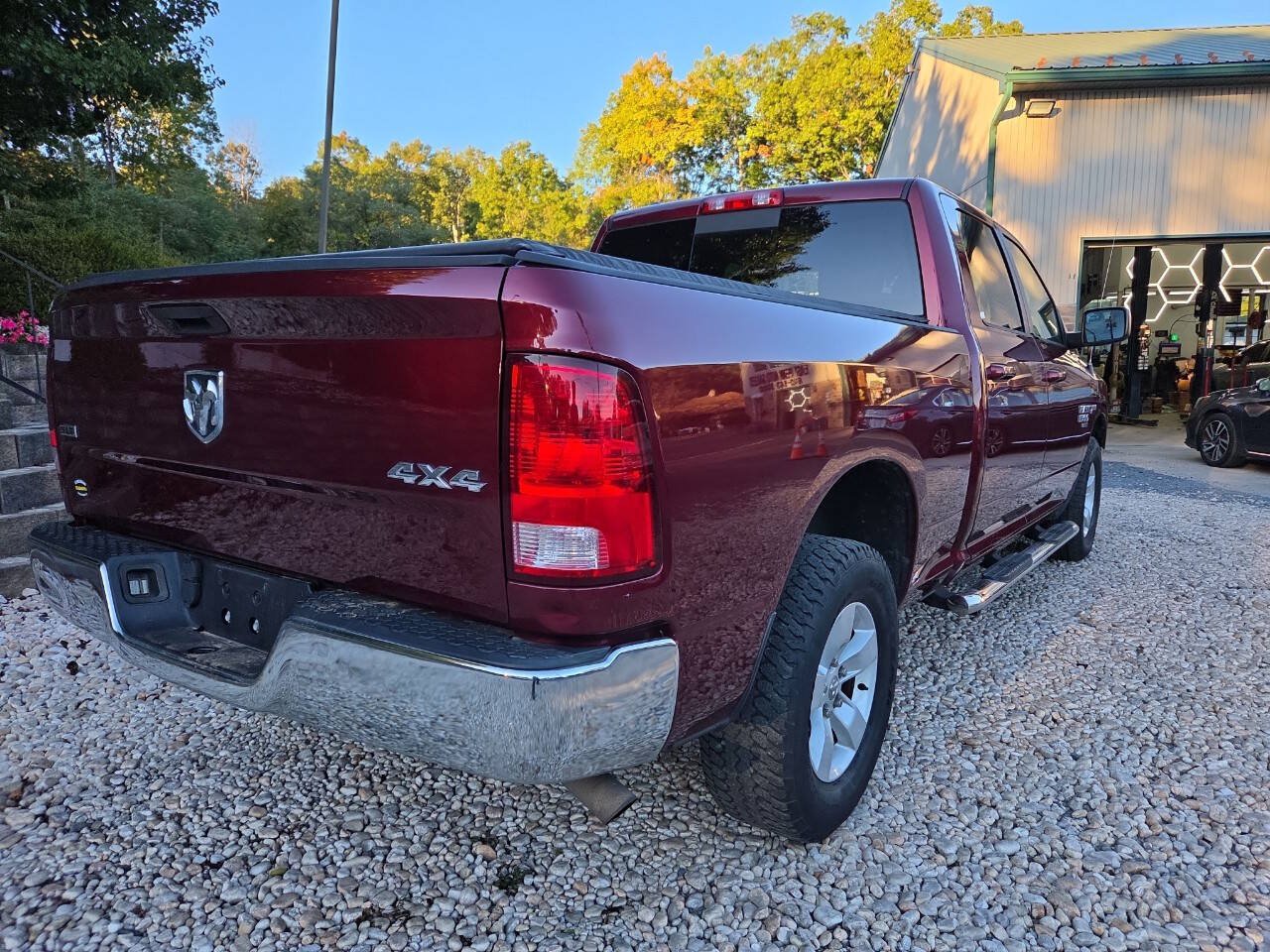 Used 2019 RAM 1500 Classic SLT AWD/4WD image 7