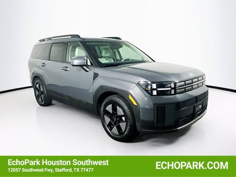 Used 2025 Hyundai Santa Fe SEL image 1