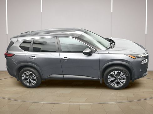 Certified 2022 Nissan Rogue SV AWD/4WD image 33