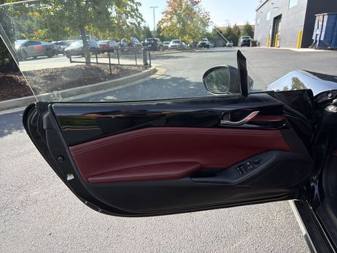 Used 2020 MAZDA MX-5 Miata RF Grand Touring RWD image 14