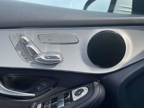 Used 2022 Mercedes-Benz GLC 300 4MATIC image 26