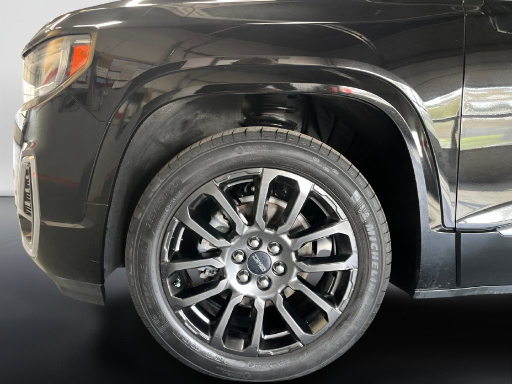 Used 2023 GMC Acadia Denali w/ Black Diamond Edition AWD/4WD image 9