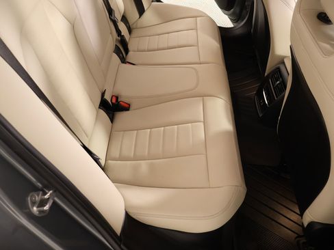 Used 2024 BMW 330i xDrive Sedan w/ M Sport Package image 15