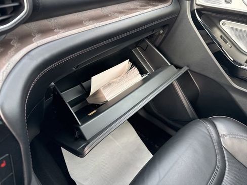 Used 2023 Ford Explorer Platinum w/ Technology Package image 34