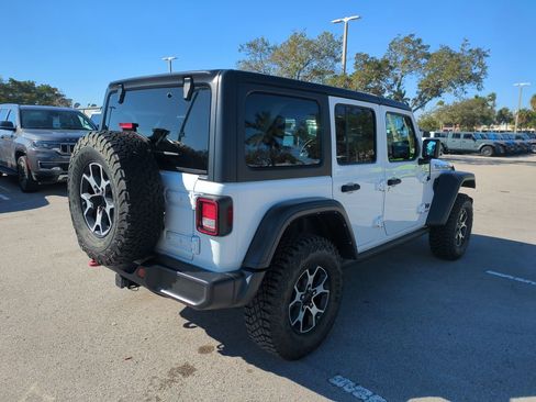 Used 2021 Jeep Wrangler Unlimited Rubicon image 6