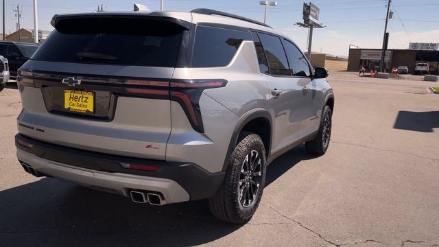 Used 2025 Chevrolet Traverse Z71 AWD/4WD image 9